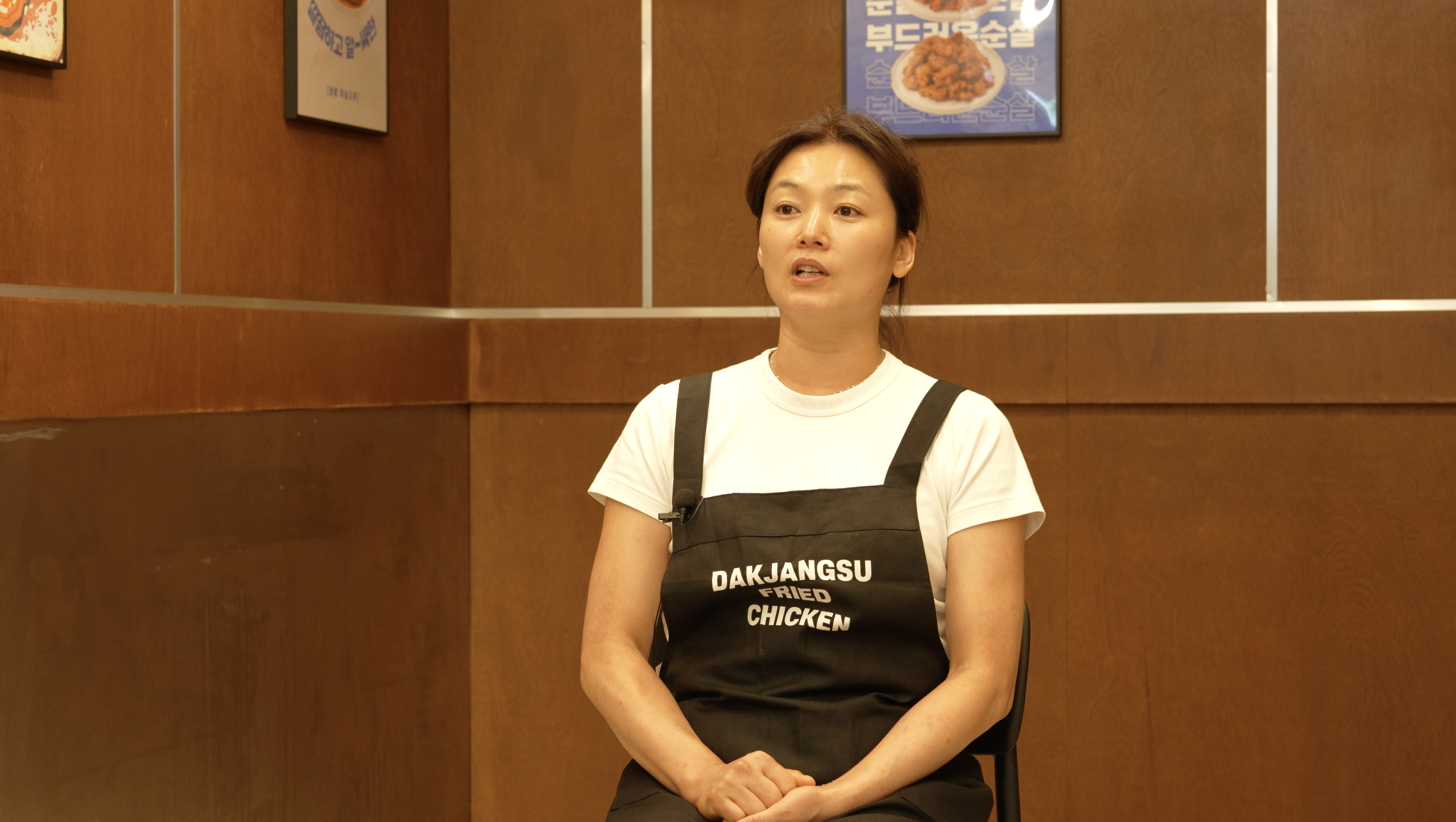 닭장수후라이드 점주 인터뷰 장면